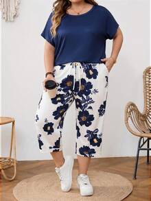 SHEIN CURVE+ Tricou roz raglan și pantaloni cu imprimeu floral pentru femei, mărime plus, un set din două piese potrivit pentru primăvară și vară - Albastru marin - Vizualizare 7