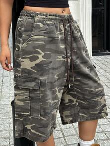 Livesso Plus Size Women Camouflage Loose Wide Leg Cropped Denim Shorts, Spring/Summer - Army Green - View 4
