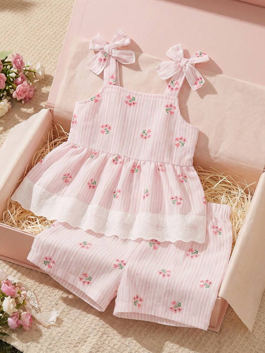 SHEIN 2件套女婴幼儿/新生儿0-3岁休闲日常可爱度假条纹蝴蝶结装饰吊带背心+短裤套装，春夏款 - 彩色 - 查看 1