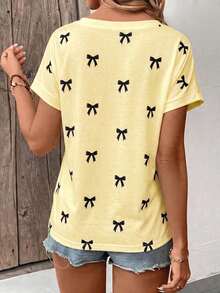EMERY ROSE Women's Bow Print V-Neck Short Sleeve Casual T-Shirt - Multicolor - View 2