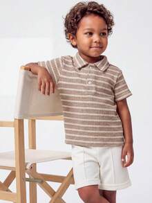 Maija Kids Maija Kids 两件套儿童/男童休闲运动宽松条纹短袖polo衫和白色短裤套装，适合日常穿着、返校、郊游、运动、春夏季节。 - 卡其色 - 查看 5