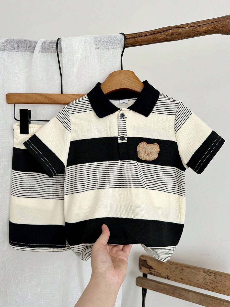 SHEIN 儿童男童条纹卡通熊图案polo衫和条纹短裤套装（2件），休闲舒适，百搭，适合日常穿着、外出、户外活动、度假、海滩度假、夏季、春季和夏季。