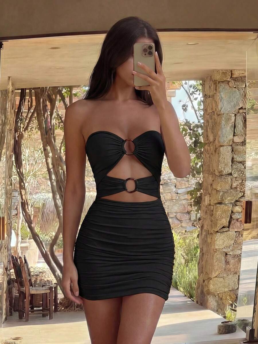 Vestido corto de tubo con detalle de anillo en O, frente recortado y drapeado para mujer, atuendo para fiesta - Negro - Ver 1
