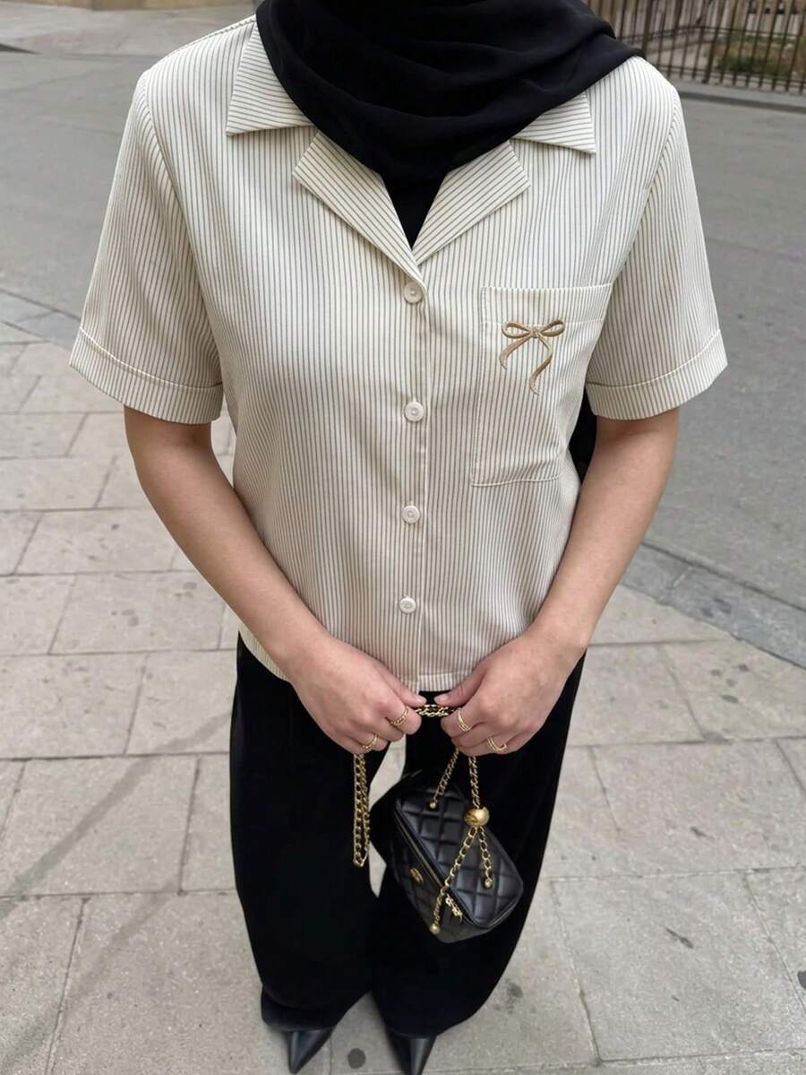 Solavon 女士条纹单排扣口袋蝴蝶结时尚短袖衬衫 - 杏色 - 查看 1