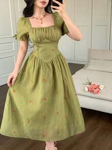 Dazy-Less Women's Elegant Floral Embroidered Waist Petal Sleeve Mid-Length Dress, Summer - Green - View 2