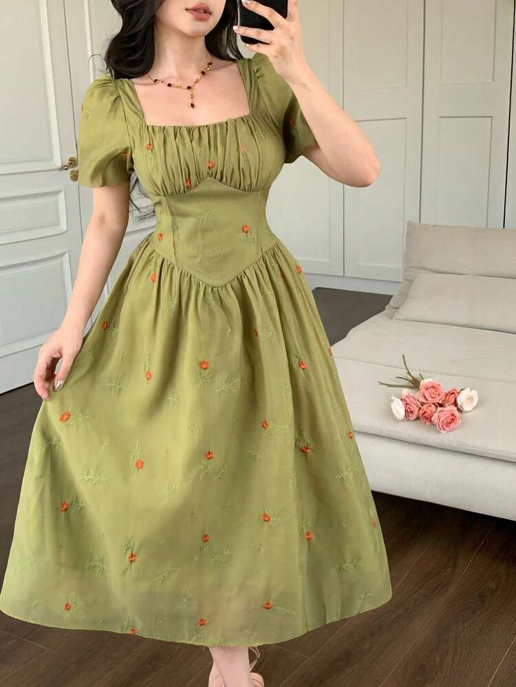 Women's Elegant Floral Embroidered Waist Petal Sleeve Mid-Length Dress, Summer