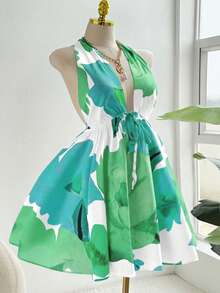 Sweetra Đầm nghỉ mát gợi cảm cỡ lớn, kiểu cổ yếm buộc dây, in họa tiết toàn thân. - màu xanh lá - Xem 1