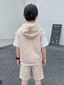 SHEIN 2pcs Kids Boy Casual Korean Style Comfortable Leopard Print Half-Zip Vest Top And Shorts Set - Multicolor - View 2