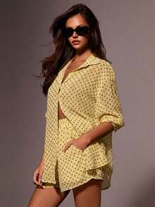 Athîral Bộ đồ nữ chấm bi gồm áo sơ mi cài cúc đơn và quần short, kiểu dáng thường ngày. - Màu vàng - Xem 3