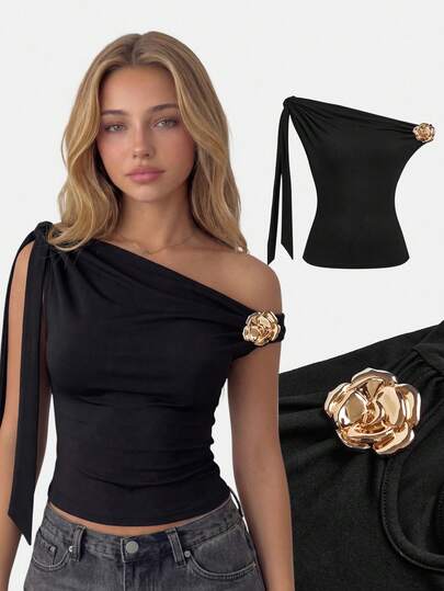 Girlism 少女纯色针织金属蝴蝶结装饰系带露肩时尚修身短款上衣