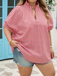 SHEIN CURVE+ 2026 大码女式休闲度假乡村风荷叶边红色格子宽松衬衫，女士度假装，女士假日装，外出装，简约时尚，适合日常穿着，休闲度假波西米亚风衬衫，格子衬衫，方格衬衫，女士夏季衬衫，适合夏季、度假、通勤、日常穿着、外套 - 紅白色 - 查看 5