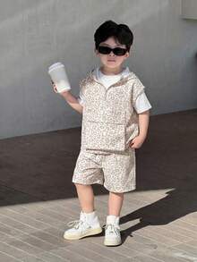 SHEIN 2pcs Kids Boy Casual Korean Style Comfortable Leopard Print Half-Zip Vest Top And Shorts Set - Multicolor - View 4
