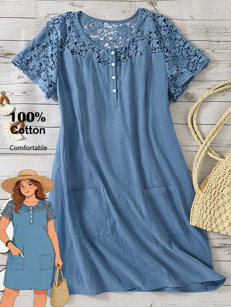 Rusticease Robe courte d'été décontractée et de vacances pour femmes grandes tailles, en bleu unicolore avec patchwork en dentelle et poches - Bleu azur - Voir 1