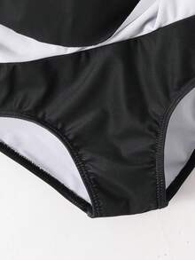 SHEIN 少女碎花连体泳衣，可爱休闲日常百搭，适合海滩度假、游泳运动、夏威夷度假等场合。 - 黑與白 - 查看 3
