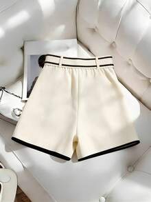 GlowEve CURVE Women's French Elegant Casual Vacation Shorts, Woven Black And White Contrast Fabric, Elastic Waistband With Zipper Adjustment, With Pockets, Loose Wide-Leg Style, Suitable For Work Commute, Home Leisure, Versatile Bottom Wear, Elegant Ladies Shorts, Summer Ladies Shorts, Summer Outfit, Beach Outfit, Beach Shorts, Outdoor Shorts, Ladies Vacation Outfit, Vacation Shorts, Ladies Casual Shorts - Apricot - View 2