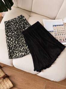 CosyJoli Plus Size Women Casual Leopard Print & Solid Color Pleated Shorts - Multicolor - View 5