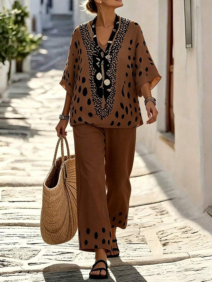 EMERY ROSE Set de 2 piezas con blusa de escote en V con estampado de lunares y pantalones rectos y anchos, conjunto casual de vacaciones para mujeres de talla grande - Multicolor - Ver 1