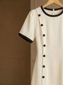 SHEIN LUNE CURVE Plus Size Casual Pleated Dress, Suitable For Vacation, Commute, Party, Holiday Wear - Black and White - View 3