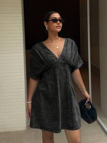 Dripcurv Plus Size Women V-Neck Batwing Short Sleeve Pleated Casual Denim Dress - Black - View 4