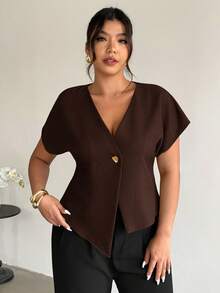 Firerie Blusa de manga corta con cuello en V, unicolor y un solo botón metálico para mujer de talla grande - Marrón - Ver 1