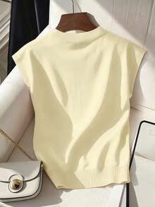 GlowEve CURVE Plus Size Women's Solid Color Round Neck Metal Decor T-Shirt - Light Yellow - View 2