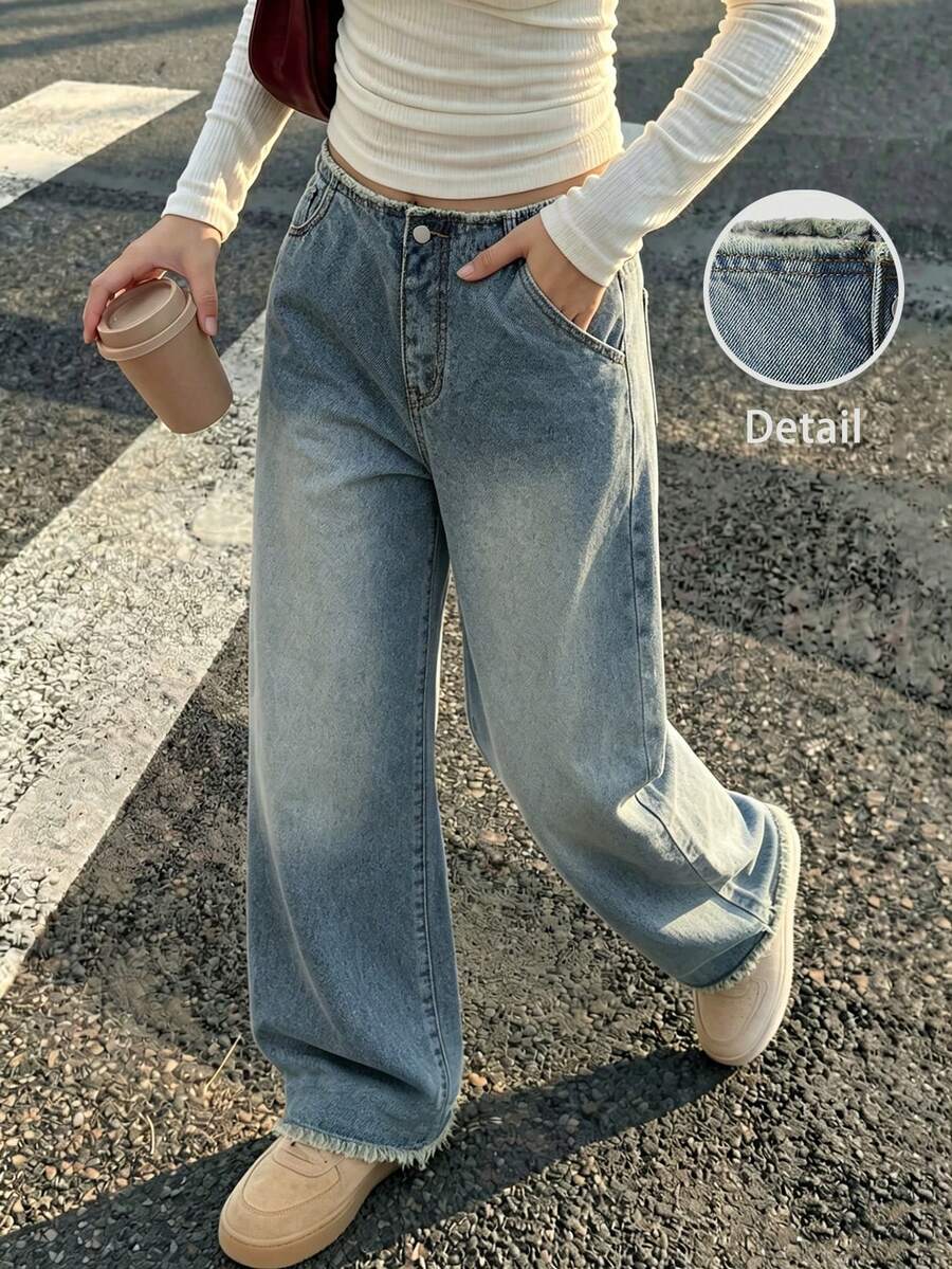 SHEIN 少女复古水洗蓝牛仔裤,休闲百搭,宽松版型,修身剪裁,毛边裤脚设计,适合日常穿着、外出、海滩、上学及其他场合。 - 中等水洗藍 - 查看 1