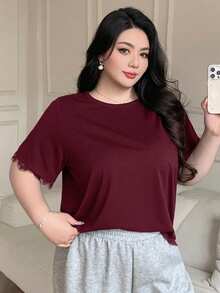 Dazy Plus Kaos Hitam Ukuran Besar Model Longgar Leher Bulat dengan Lengan Berhiaskan Renda untuk Musim Panas - Burgundy - View 1