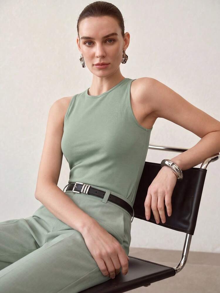 WOMEN'S SLIM FIT ROUND NECK TANK TOP