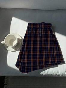 SHEIN Comfortcana 女士休闲中腰复古撞色格纹印花宽松短裤，适合外出、街头风和居家穿着 - 彩色 - 查看 9