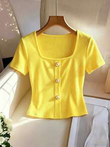 Franclia Áo thun nữ tối giản màu mơ, cổ vuông, tay ngắn, ôm dáng, co giãn, thích hợp mặc hàng ngày, trang trí cúc, thiết kế cực kỳ đơn giản, mùa hè, đa năng. - Màu vàng - Xem 3