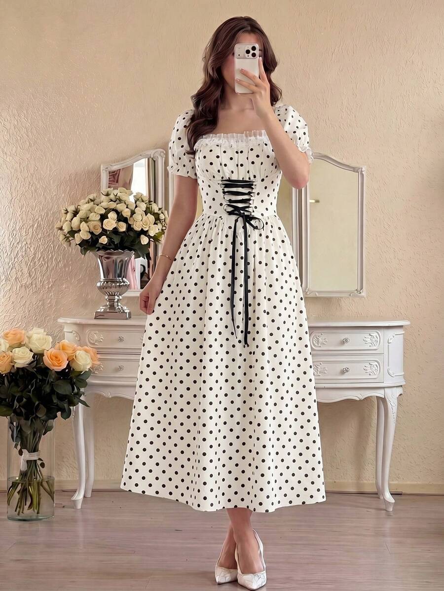 SHEIN PETITE 法式白色黑波點復古夏季野餐長洋裝，花卉拼接荷葉領花瓣袖綁腰束腰繫帶馬甲式長裙，適合嬌小女性