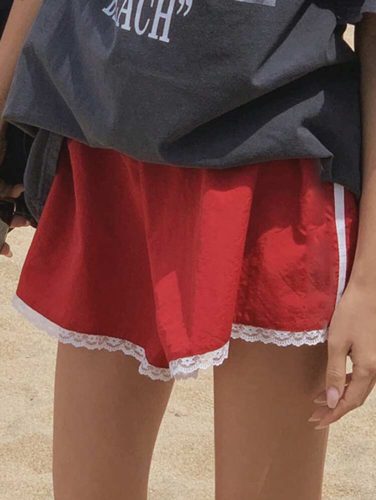 Women's Contrast Lace Elastic Waist Loose Shorts