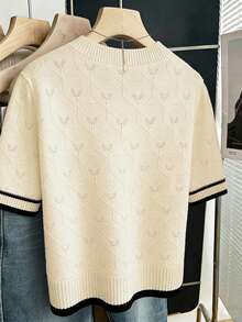 SHEIN CURVE+ Áo len nữ cỡ lớn kiểu dáng thường ngày, tối giản, đa năng, thoải mái, thanh lịch, thời trang, đường phố, cổ tròn, tay ngắn, phối màu, họa tiết jacquard hình học, rộng rãi, tôn dáng, ôm sát. - Nhiều màu - Xem 2