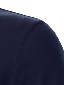 Manfinity Homme Áo thun nam tay ngắn cổ tròn in chữ, kiểu dáng thường ngày - Màu xanh hải quân - Xem 4
