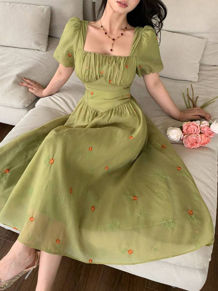 Women's Elegant Floral Embroidered Waist Petal Sleeve Mid-Length Dress, Summer