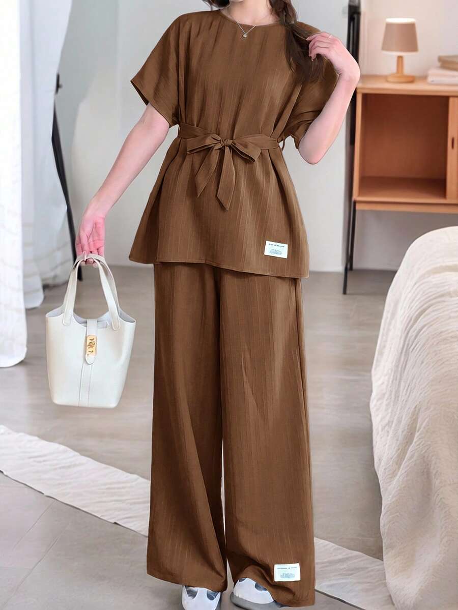 SHEIN 少女两件套:宽松插肩袖系带腰身印花上衣和阔腿裤,适合春夏季节、度假、休闲外出、春季野餐、日常穿着。 - 棕色 - 查看 1