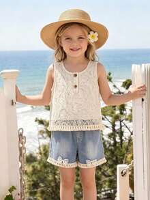 SHEIN Vintaside Kids 2件套少女夏季时尚蕾丝边无袖上衣和破洞牛仔短裤套装 - 彩色 - 查看 5