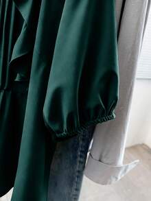 GlowEve CURVE Plus Size Women Solid Color Ruffle Hem Pleated Loose Blouse - Dark Green - View 6