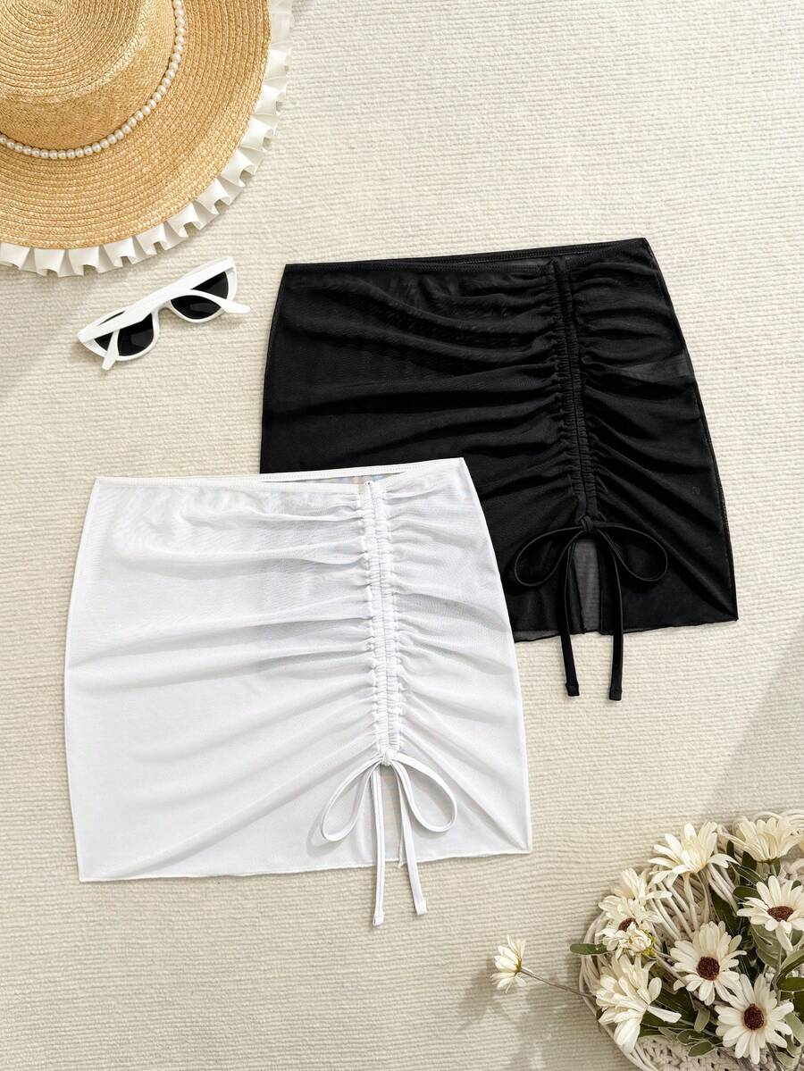SHEIN Swim Mod Chân váy ôm sát gợi cảm có dây rút bên hông, xếp ly, kết hợp với áo khoác ngoài đi biển bằng vải lưới xuyên thấu. - Đen và trắng - Xem 1