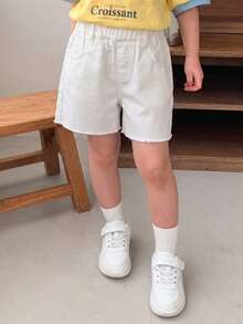 Dazy Kids Young Girl Pocketed Frayed Hem Casual Versatile Denim Shorts - White - View 6