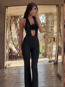 Bonvoyette Bộ jumpsuit nữ màu trơn, họa tiết hoa 3D khoét rỗng, kiểu cổ yếm gợi cảm. - màu đen - Xem 4