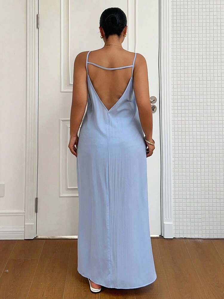 Dazy Plus Vacation Style Solid Color Loose Deep V Backless Long Camisole Nightgown, Plus Size Women Spring/Summer