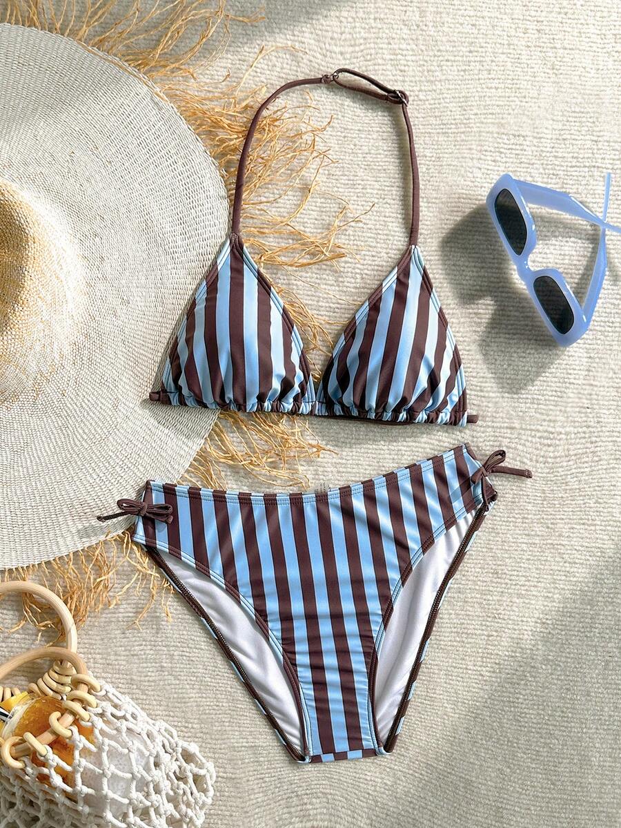 SHEIN Conjunto de bikini de dos piezas de estilo rayado para adolescentes, con parte superior sin espalda, traje de baño de punto a la moda, estampado aleatorio, adecuado para vacaciones de verano en la playa - Multicolor - Ver 1