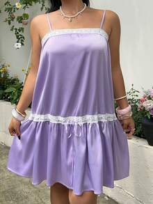 SHEIN EZwear Elegantes Strandkleid für Damen in Große Größen mit Kontrastspitze, Rüschensaum und Spaghettiträgern für den Sommerurlaub - Violett - Übersicht 5