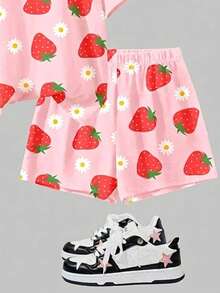 SHEIN Cream Pink, Sweet Girl Strawberry Flower Pattern, Young Girl Casual Comfortable Round Neck Short Sleeve T-Shirt And Shorts Set, 2pcs, Suitable For Spring/Summer Daily, Holiday, Festival, Outing, Spring Vibes, Summer Vibes, Spring & Summer Outfits Easy Comfort, Stylish Girl Set, Casual Wear, Kids Strawberry & Flower Graphic Clothes, Spring & Summer Set, New Style, Chill Chill, Chill Summer Vacation, Girly Style - Multicolor - View 5