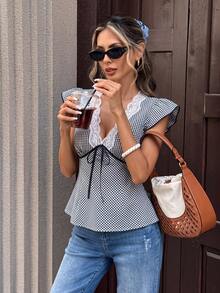 Pariaura Áo kiểu nữ kẻ caro phối ren cổ chữ V - màu đen - Xem 1