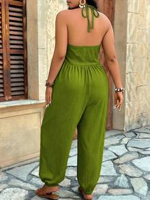 SHEIN Holidaya Bộ jumpsuit cỡ lớn, chất liệu vải dệt họa tiết, cổ chữ V, có túi, dây rút, thích hợp mặc ở nhà, đi chơi và đi nghỉ mát. - màu xanh lá - Xem 2