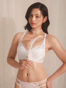 DelicateAllure 花朵蕾絲推起型內衣 - 白色 - 查看 2
