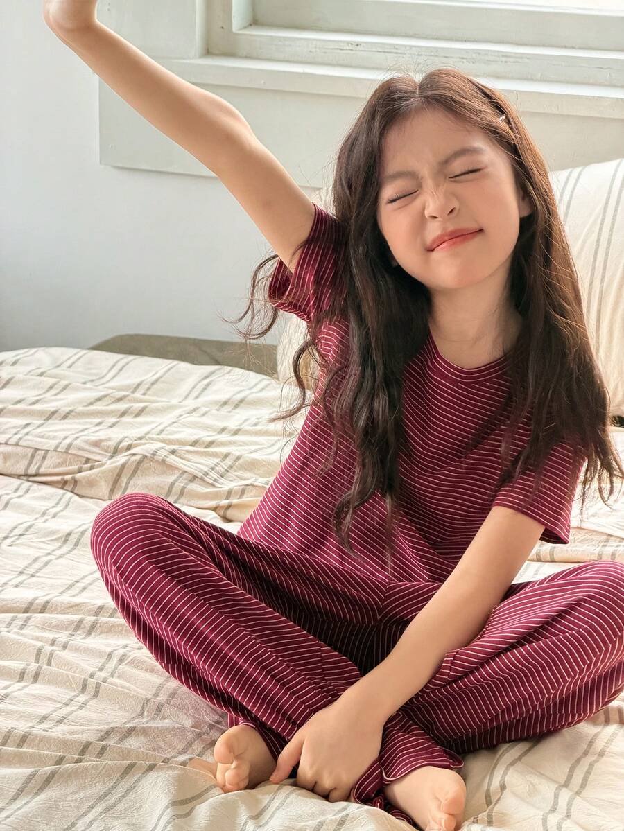 DAZY Conjunto de ropa informal para niñas preadolescentes con camiseta de rayas + pantalones rectos a rayas - Burdeos - Ver 1