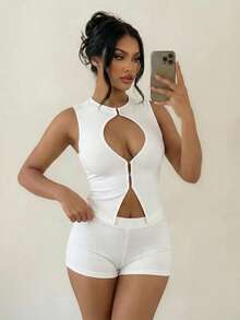 Swim SXY Conjunto de 2 piezas para mujer con top de cuello redondo, abertura en el pecho y bajo asimétrico, y shorts, blanco, sexy, para fiesta, club y vacaciones, estilo boho casual, liso, a cuadros y a rayas - Blanco - Ver 1